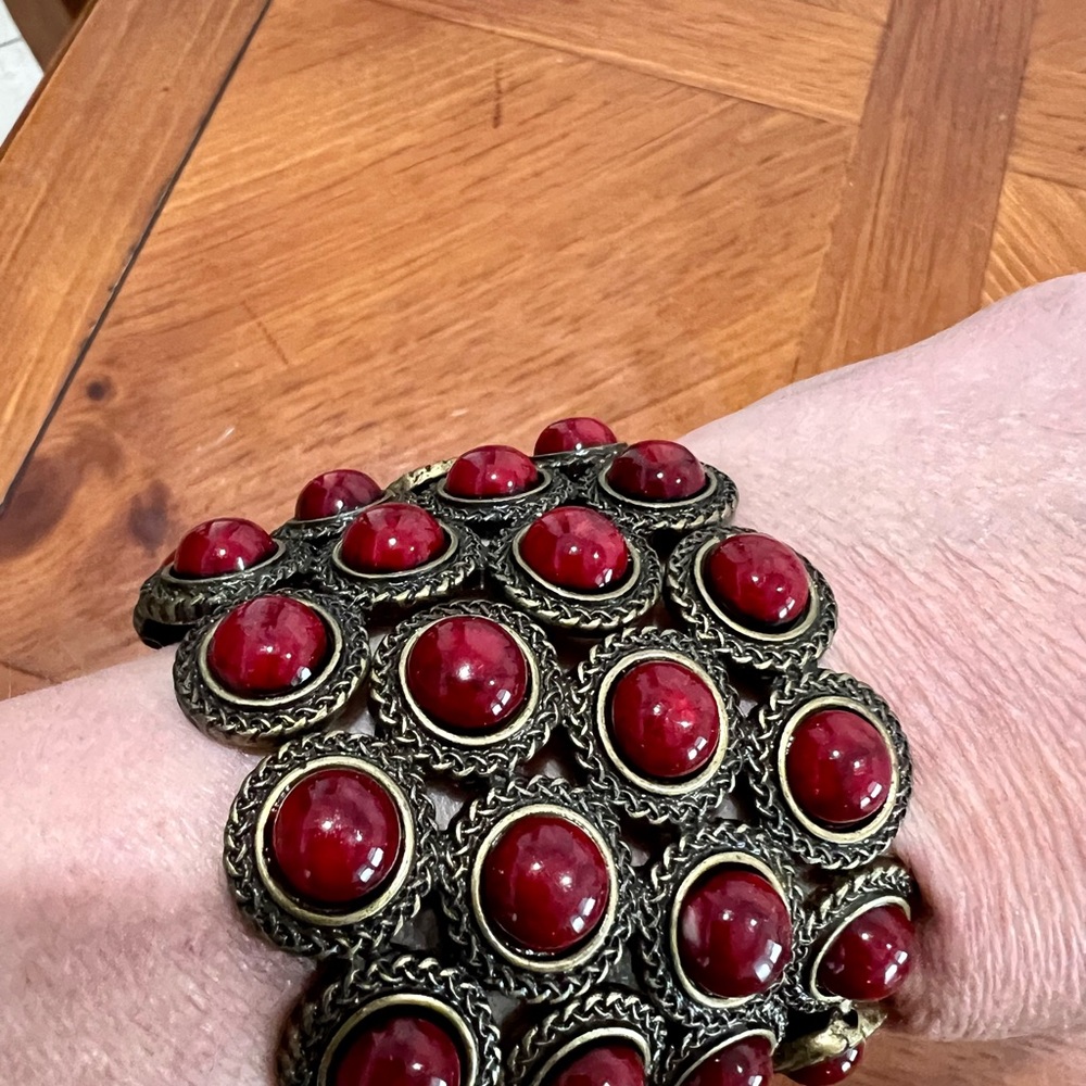 Red Circle Bracelet Adjustable Stretch Band